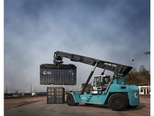 科尼正面吊如何在鐵路線上操作？